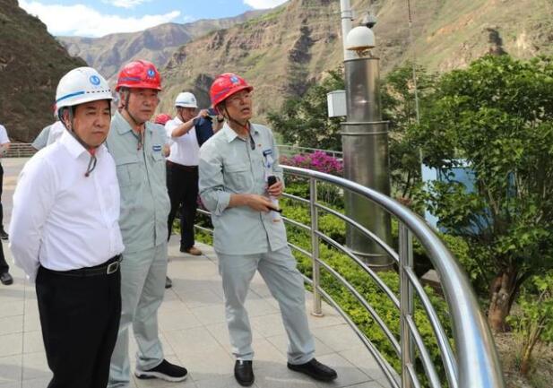 南方電網(wǎng)董事長、黨組書記孟振平調(diào)研烏東德水電站工程