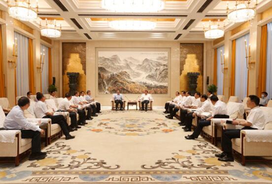 湖北省委書記應(yīng)勇、省長王曉東會見國家電網(wǎng)董事長、黨組書記毛偉明