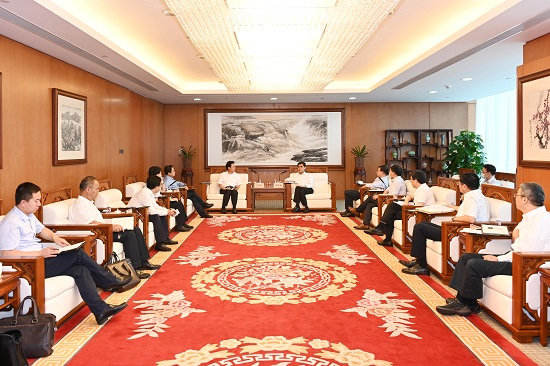 舒印彪、鄧建玲會(huì)見(jiàn)慶陽(yáng)市委書(shū)記贠建民