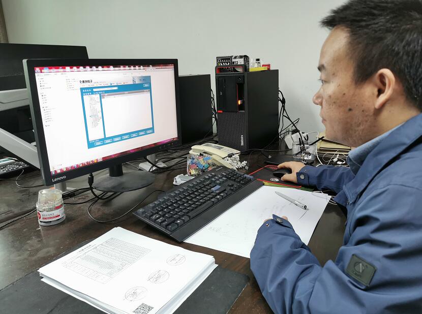 “穿搭”二維碼，浙江慈溪市供電公司工程檔案數(shù)字化，讓資料“動”起來