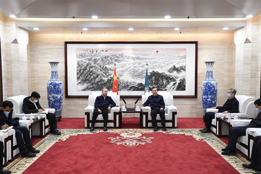 國家電網(wǎng)公司總經(jīng)理、黨組副書記辛保安會見西藏自治區(qū)副主席張永澤