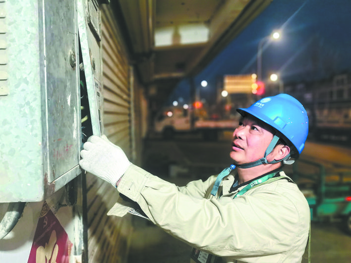 王道軍： 生活中是熱心腸，工作上是老黃牛
