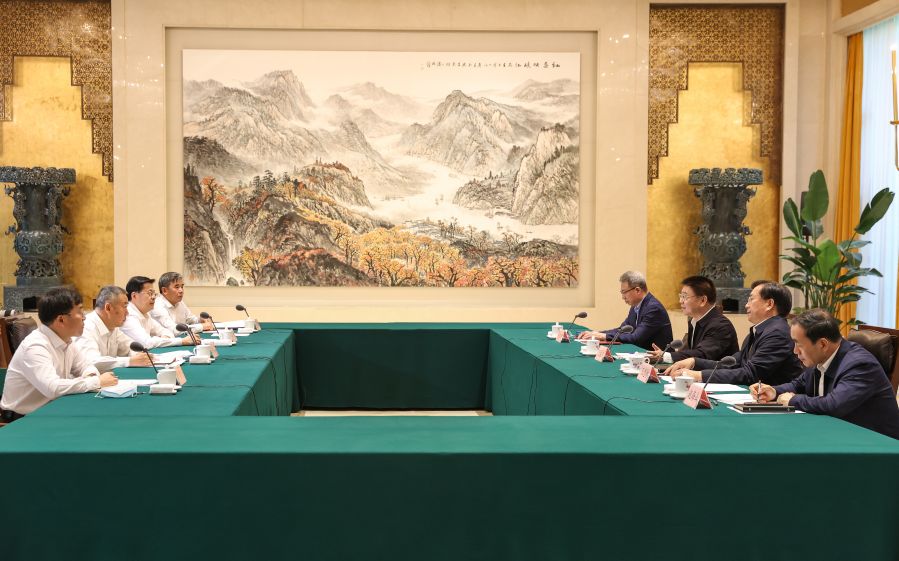 雷鳴山、韓君拜會(huì)湖北省委書記王蒙徽、省長王忠林