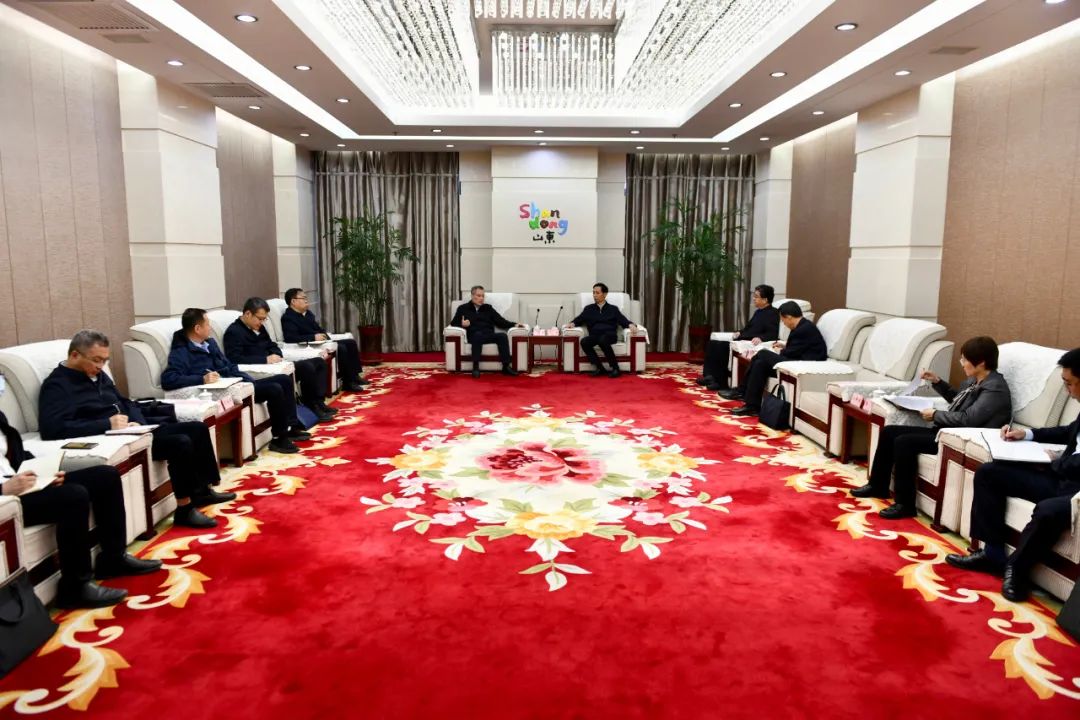 大唐山東發(fā)電公司黨委書記、董事長(zhǎng)趙永力拜會(huì)菏澤市委副書記、市長(zhǎng)張倫