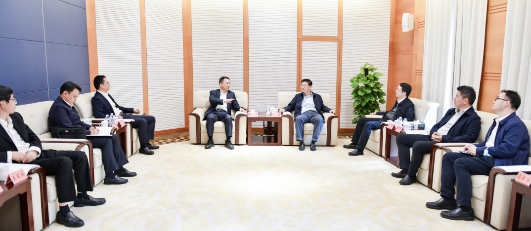鄒磊會(huì)見上海市靜安區(qū)委書記于勇、區(qū)長(zhǎng)王華