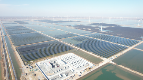 300MW！魯北鹽堿灘涂風(fēng)光儲(chǔ)輸一體化基地一期項(xiàng)目并網(wǎng)