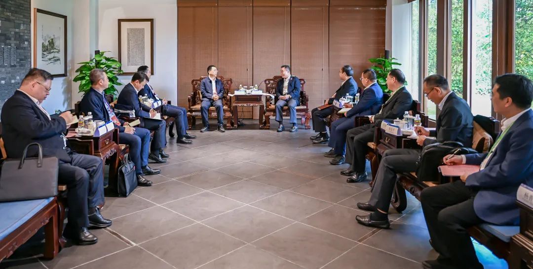 大唐集團(tuán)黨組書記、董事長(zhǎng)鄒磊與海南省副省長(zhǎng)倪強(qiáng)會(huì)談
