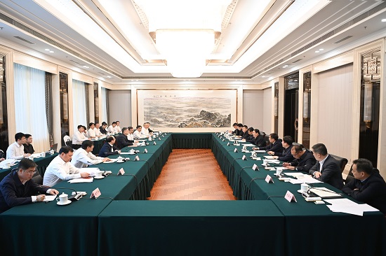 華能集團(tuán)溫樞剛、鄧建玲拜會遼寧省委書記郝鵬