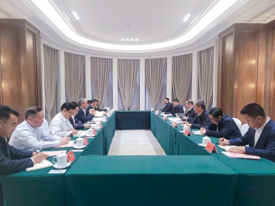 中國電建黨委副書記、總經(jīng)理王斌與黑龍江省常務(wù)副省長王一新舉行會談