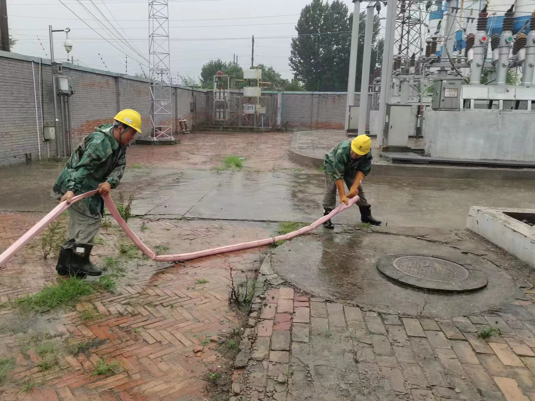京津冀地區(qū)迎來(lái)極端強(qiáng)降雨，國(guó)網(wǎng)冀北電力近7000人迎戰(zhàn)