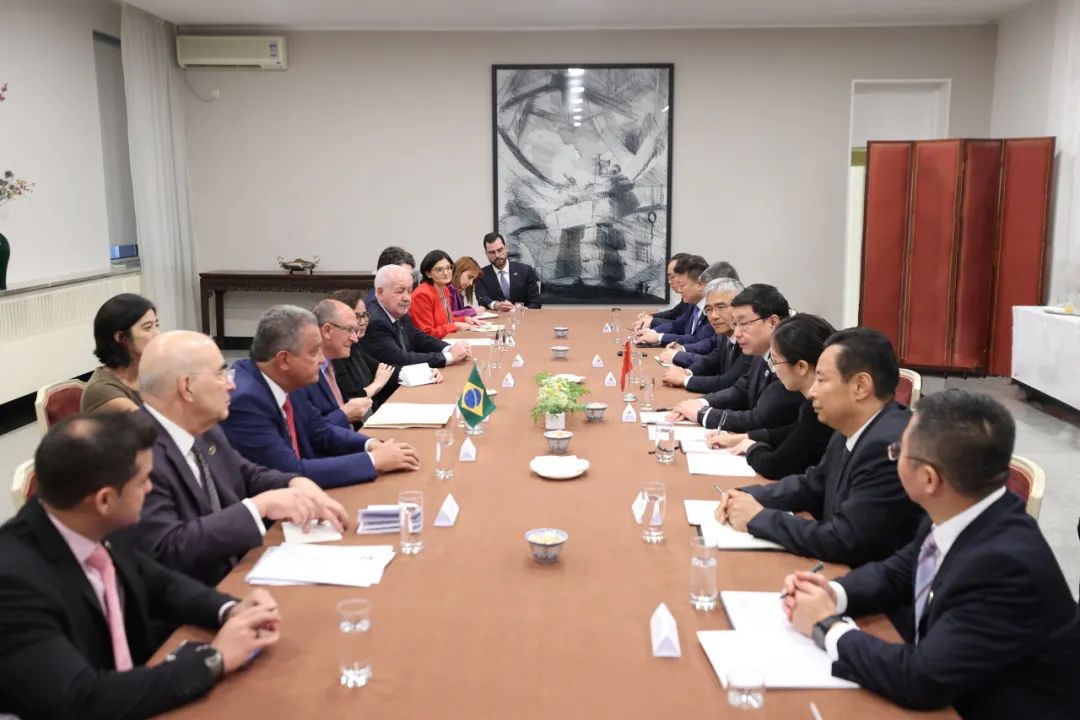 巴西副總統(tǒng)阿爾克明與中國國家電網公司董事長張智剛會談