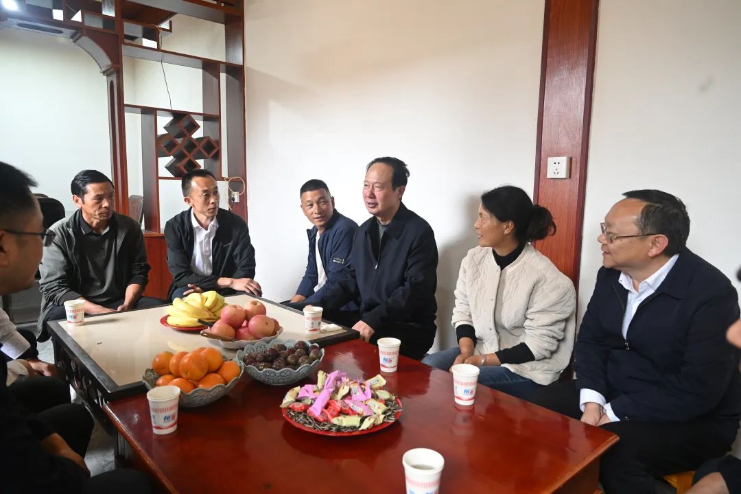 中國(guó)電建黨委書記、董事長(zhǎng)丁焰章赴云南劍川縣調(diào)研定點(diǎn)幫扶工作