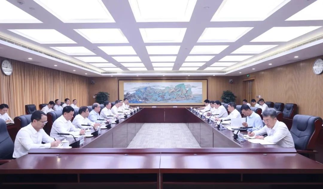 中國電氣裝備李洪鳳董事長、周群總經(jīng)理拜訪國家電網(wǎng)有限公司董事長張智剛