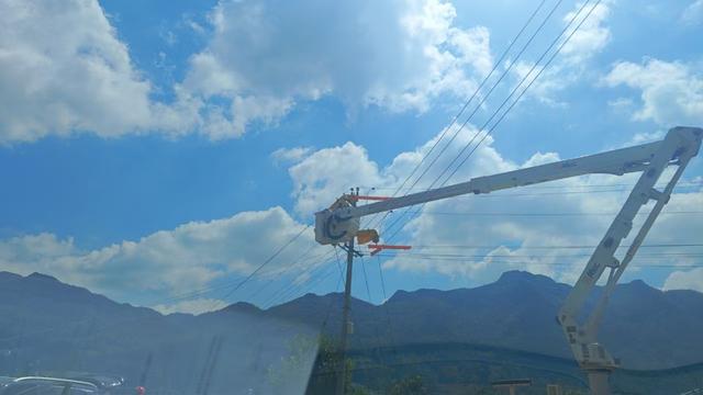 畢節(jié)市郊供電局成功投運(yùn)10千伏撒昌線，提升供電可靠性