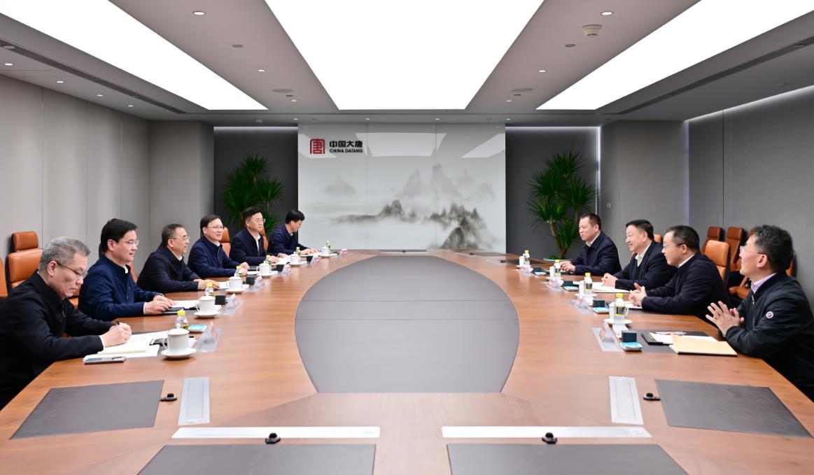 中國大唐董事長鄒磊、總經(jīng)理張傳江與中廣核董事長楊長利、總經(jīng)理高立剛會談