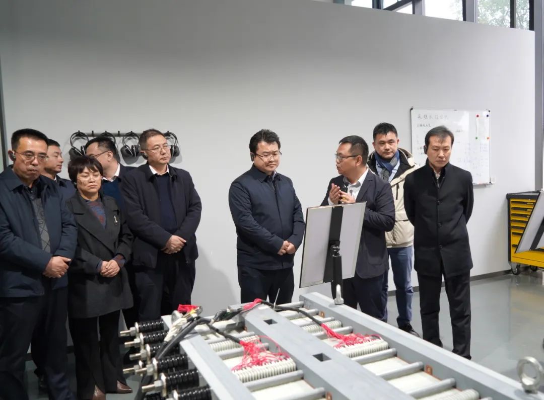 慶陽市委常委、西峰區(qū)委書記孔衛(wèi)濤一行考察寰泰儲(chǔ)能
